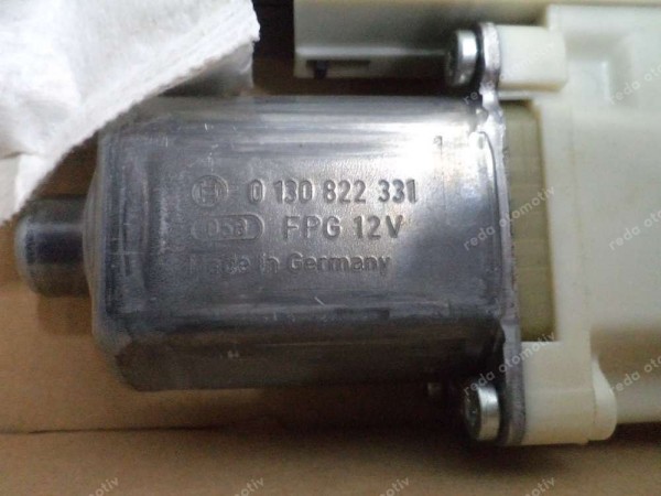 Renault Fluence Megane 3 Sağ Arka Cam Kriko Kaldırma Motoru Orj 827300003R YP (DF-130)