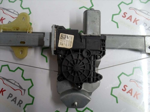 Renault Clio 4 Sol Ön Cam Krikosu Komple  807018534R CP (EF-110)