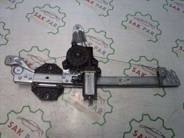 Renault Symbol Sandero Sağ Arka Cam Krikosu Orj 827206057R CP (EF-110)