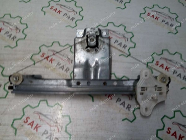 Renault Clio 4 Sağ Arka Cam Krikosu Manuel 827003722R CP (EF-110)