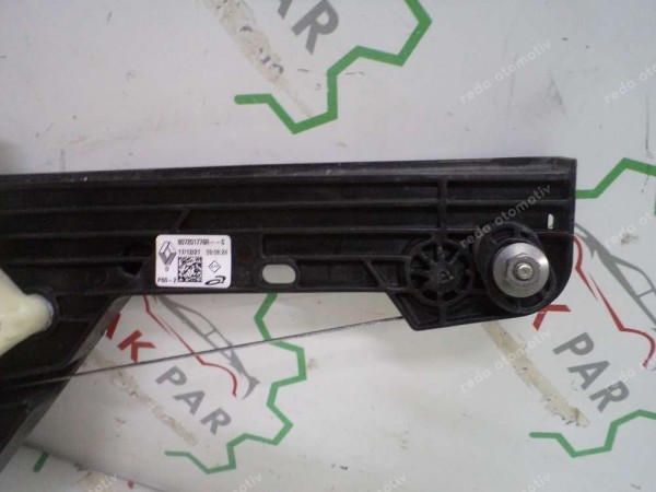 Renault Clio 5 Sağ Ön Cam Krikosu Motorlu Orj 807201776R SP YP (EF-110)