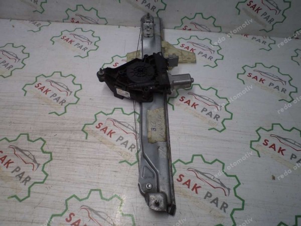 Renault Megane 3 Sol Ön Cam Krikosu Motorlu 807210484R CP (EF-110)