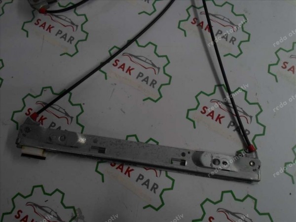 Ford Fiesta Sağ Cam Krikosu Tek Kapı Motorsuz 8A61-B23200 CP (DE-110)