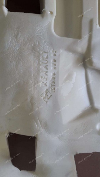 Renault Megane4 Ön Göğüs Sessizleştirici 749486657R YP (CD-130)