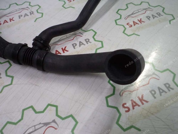 Renault Clio 2 Thalia Radyatör Alt Hortumu Orj 8200331306 YP (BH-130)