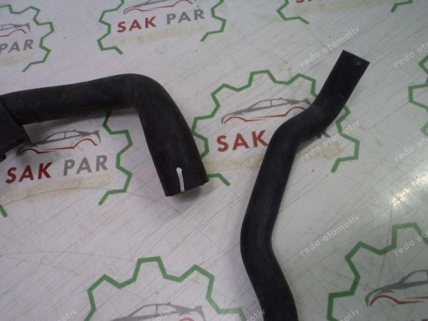 Renault Clio 2 Thalia Radyatör Alt Hortumu Orj 8200331306 YP (BH-130)